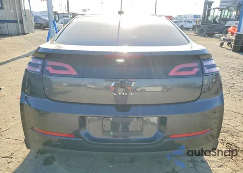 2015 Chevrolet Volt z USA, uszkodzony, nr VIN 1G1RC6E48FU140577